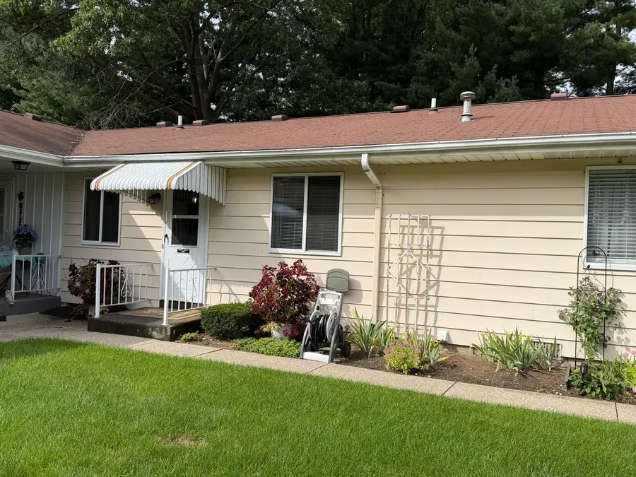 5831 Leisure South Drive SE Building: 21, Kentwood, MI 49548 - #2