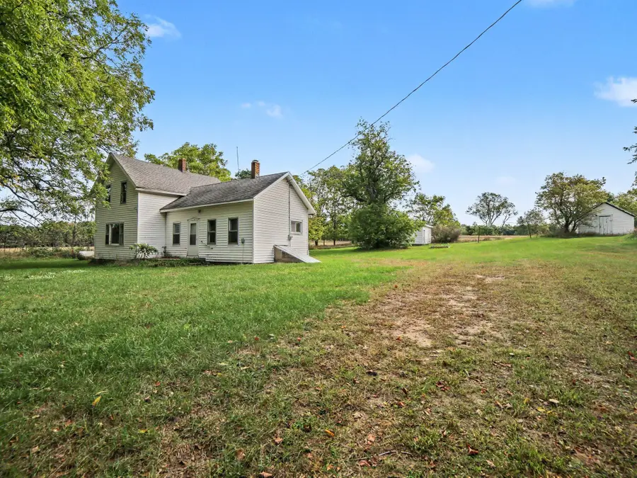 852 S Stiles Road, Ludington, MI 49431 - #2