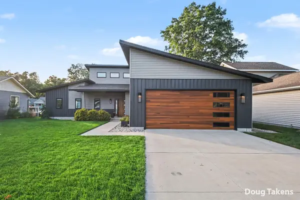 8245 Indian Shores Drive, HowardCity, MI 49329