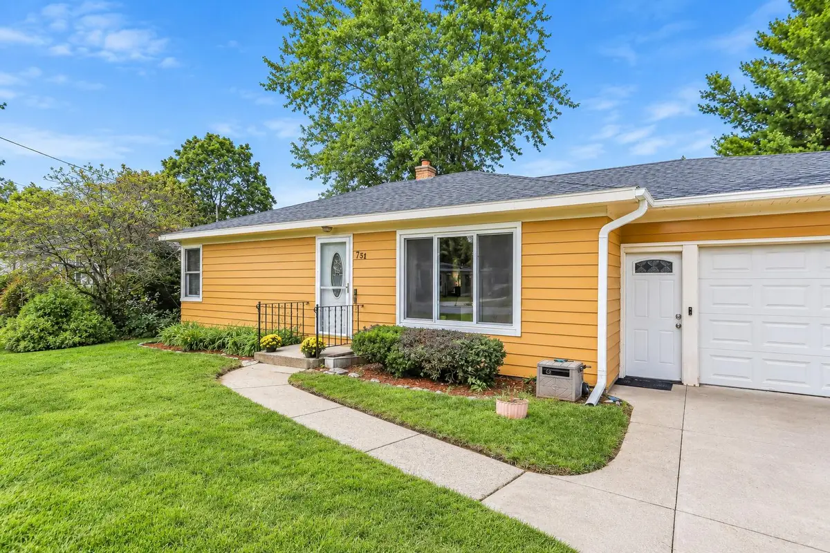 731 66th Street SE, Cutlerville, MI 49548 - #1