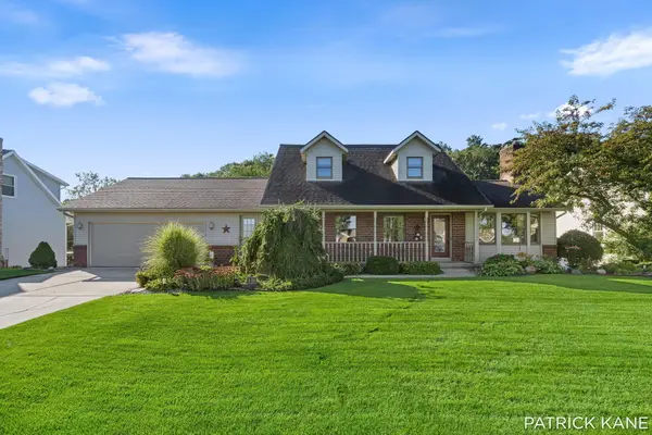 8618 Cedar Lake Drive, Jenison, MI 49428