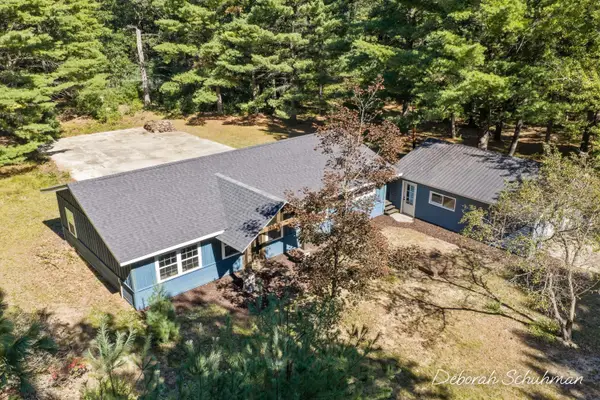 5267 E 28th Street, WhiteCloud, MI 49349