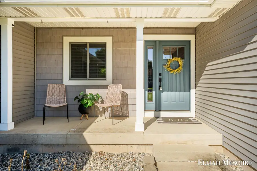 2026 Orchard Ridge Drive NW, Walker, MI 49534 - #3