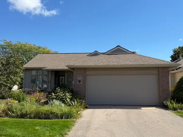 1924 Hidden Oak Court SE, Kentwood, MI 49546