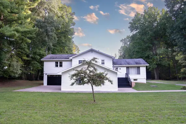 1859 W Hansen Road, Scottville, MI 49454