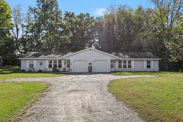 10437 Sunshine Drive, Delton, MI 49046