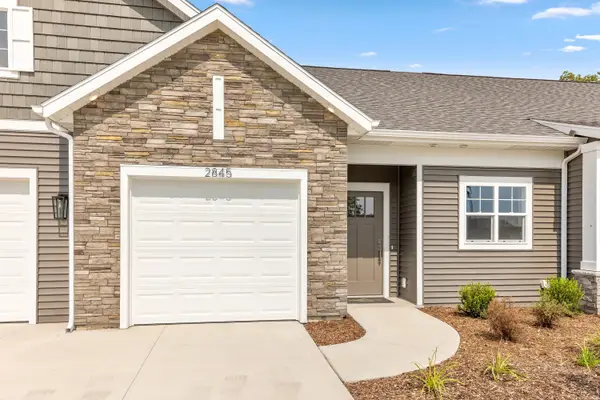 2845 W Cobblestone Court SE Unit: 19, Kentwood, MI 49512