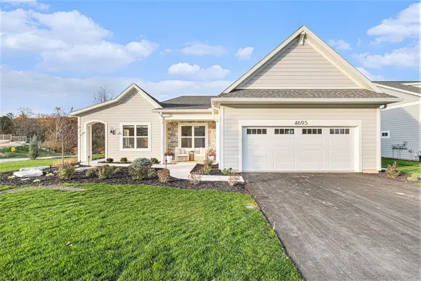 4695 Knapp Bluff Drive NE, GrandRapids, MI 49525