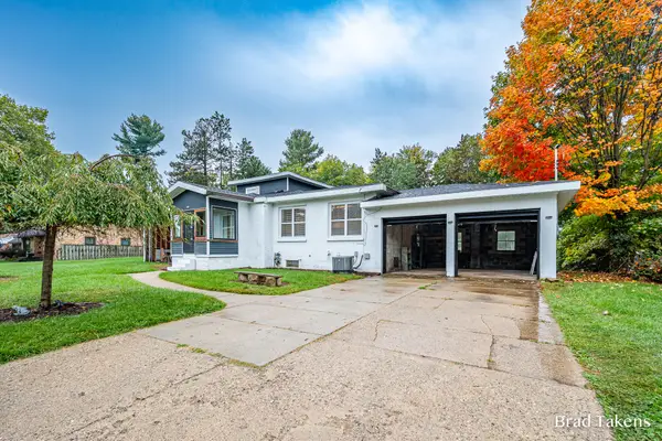 1559 Laughlin Drive NW, GrandRapids, MI 49504