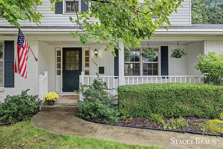 2165 SE Shawnee Drive SE, Grand Rapids, MI 49506 - #2