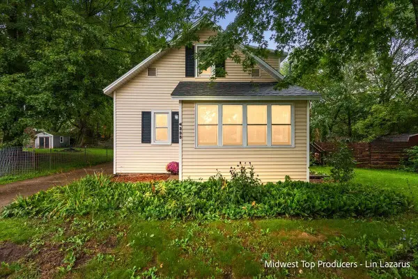 4393 Division Street, Wayland, MI 49348