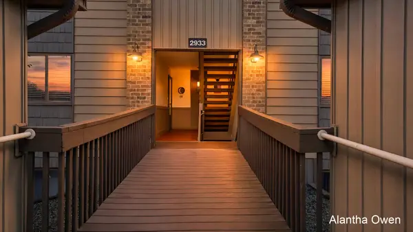 2933 Byron Center Avenue SW Unit: B, GrandRapids, MI 49519