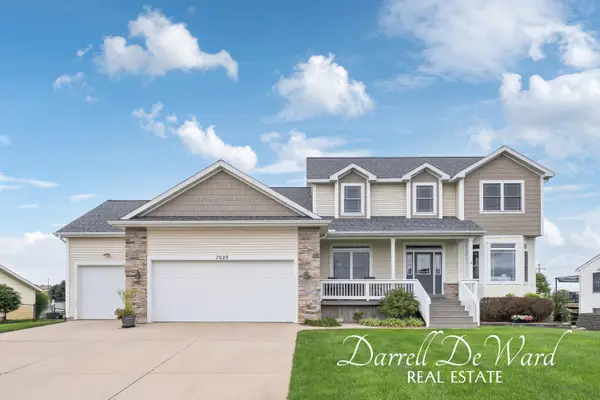 7629 Golf Meadows Drive SE, Caledonia, MI 49316