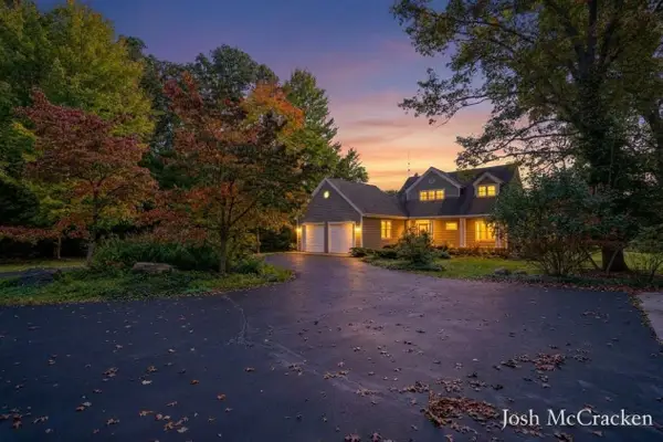 187 Foleys Grade SE, Lowell, MI 49331