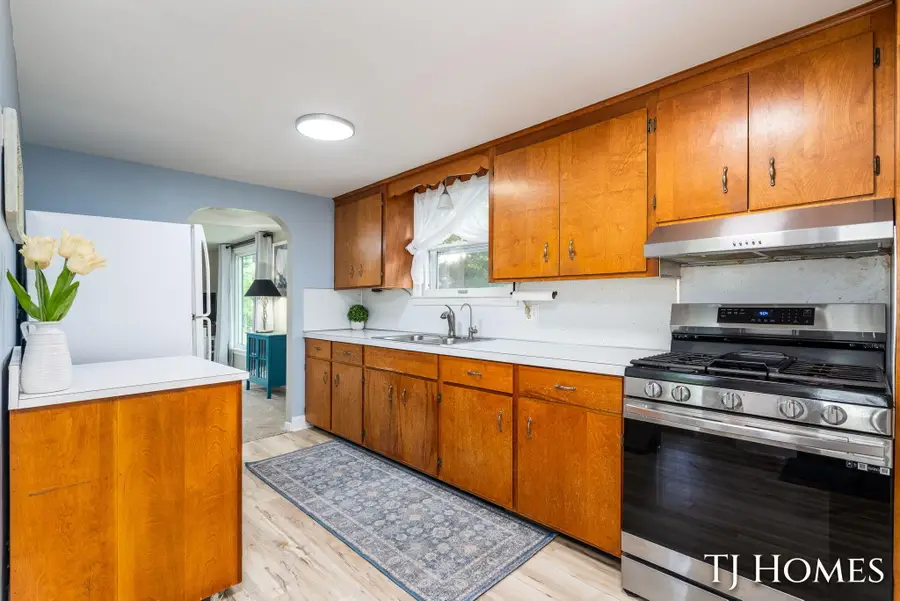 939 Benjamin Avenue NE, Grand Rapids, MI 49503 - #3