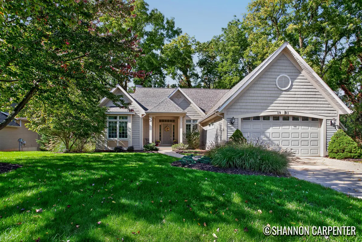 1901 Oakleigh Woods Drive NW, Grand Rapids, MI 49504 - #1
