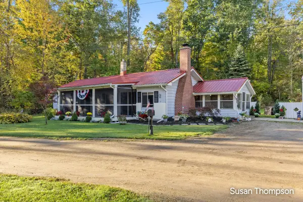 8621 Beachler Road NE, Greenville, MI 48838
