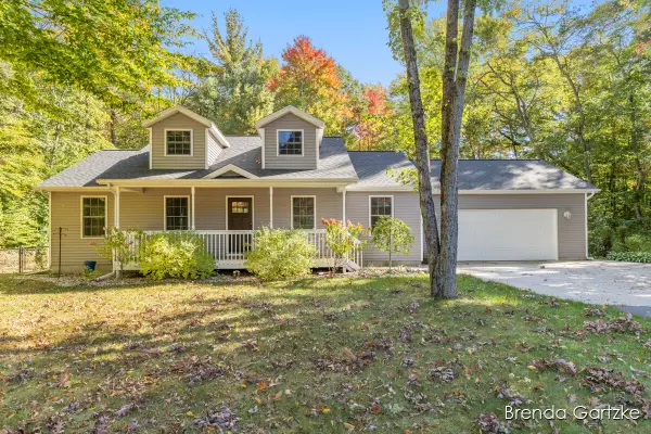 9642 Hummingbird Court, HowardCity, MI 49329