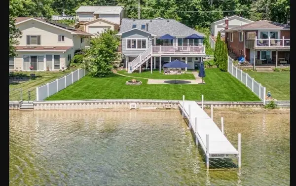 11986 Reyburn Drive NE, Sparta, MI 49345