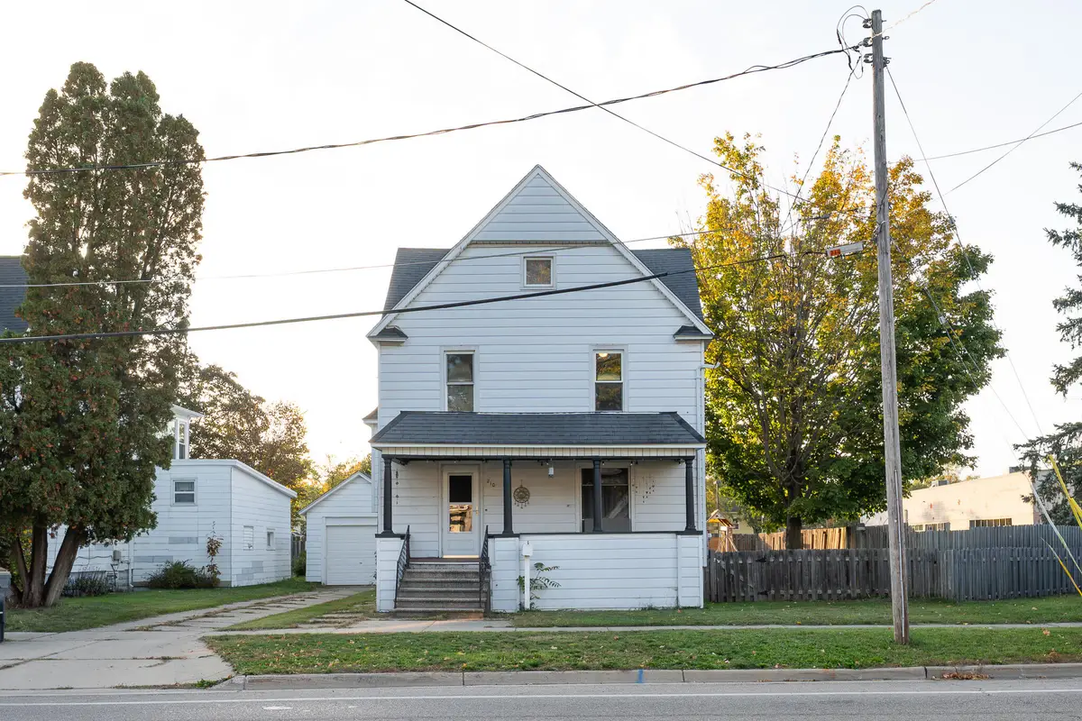 210 S Farmer Street, Otsego, MI 49078 - #1
