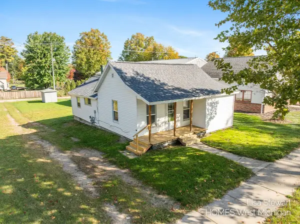302 W Superior Street, Wayland, MI 49348