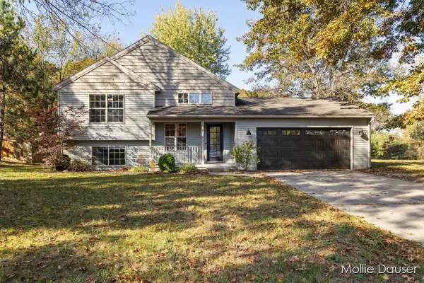 11545 Holmden Court NE, Rockford, MI 49341
