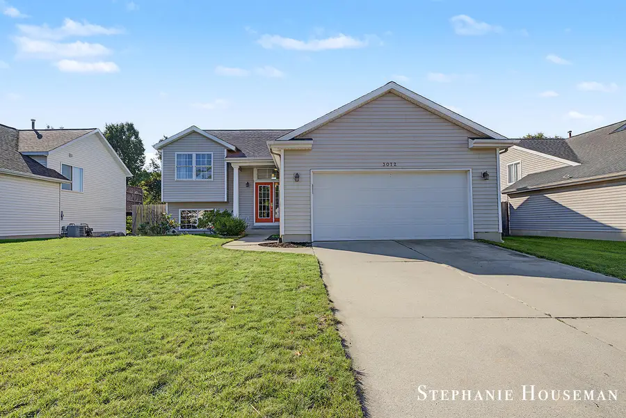 3072 Stonewood Street NW, Grand Rapids, MI 49504 - #2