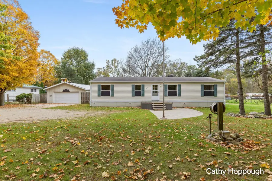 5647 Tyler Street, Hubbardston, MI 48845 - #2