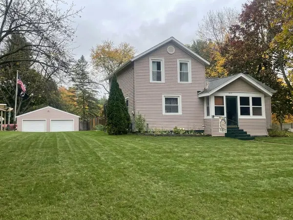 1014 N 5th Street, Greenville, MI 48838