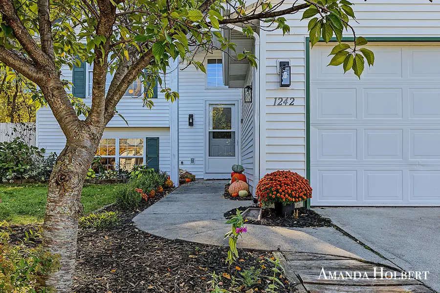 1242 4 Mile Road NE, Grand Rapids, MI 49525 - #2