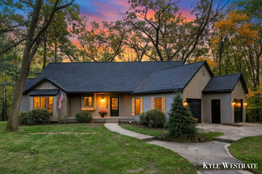 18476 N Fruitport Road, Spring Lake, MI 49456 - #2