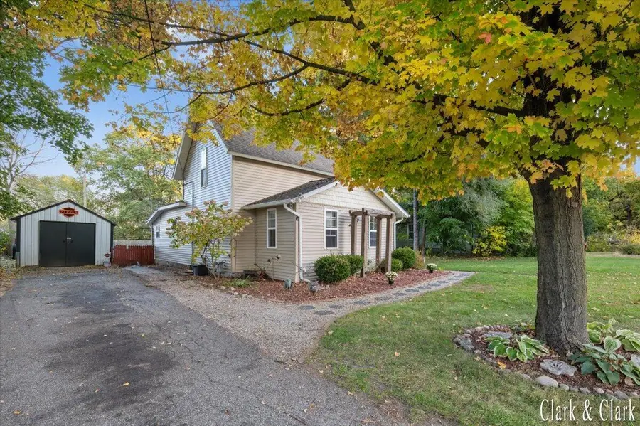 412 N Smith Street, Greenville, MI 48838 - #2