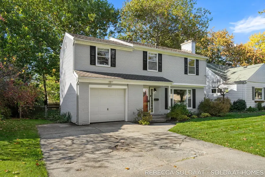 1837 Chamberlain Avenue SE, Grand Rapids, MI 49506 - #3