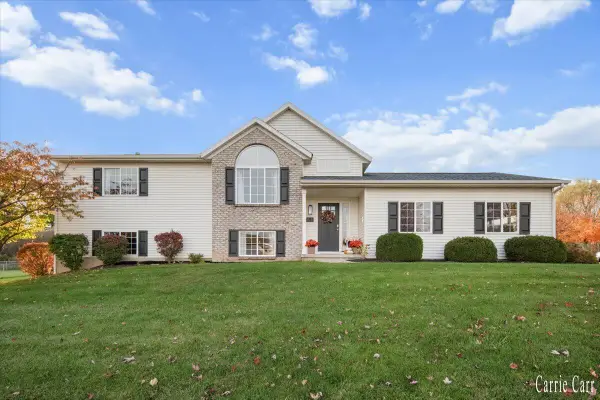 41 Highlander Drive, Rockford, MI 49341