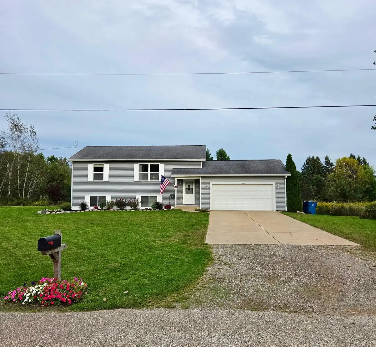 5934 Sandy Way, Zeeland, MI 49464 - #1