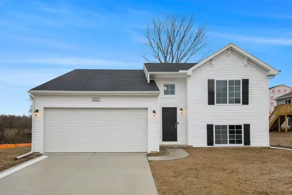 580 Manorwood Circle, BentonHarbor, MI 49022