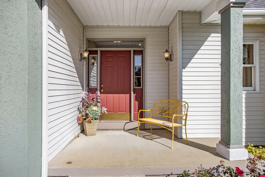 18 W Suttons Ridge, Newton, MI 49014 - #3