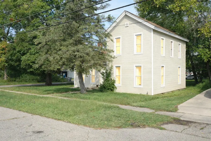 501 E Paw Paw Street, Paw Paw, MI 49079 - #3