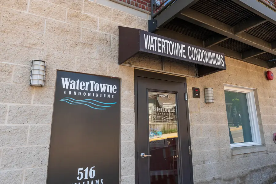 516 Williams Street Unit: #5, South Haven, MI 49090 - #2