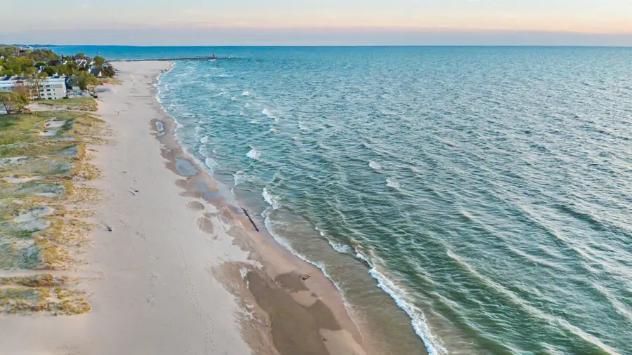 409 N Shore Drive, South Haven, MI 49090 - #2