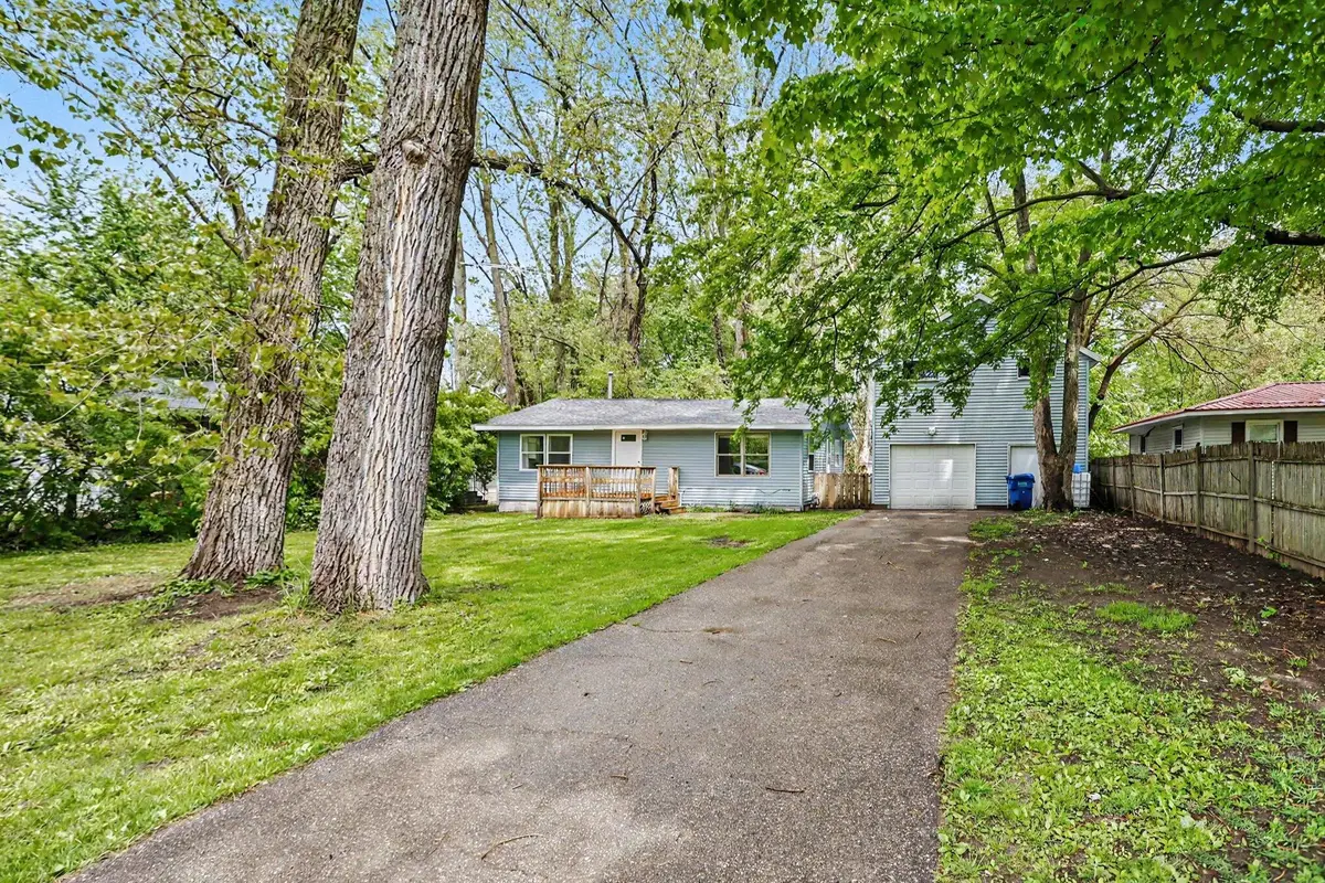 1585 Leeds Avenue, Fair Plain, MI 49022 - #1