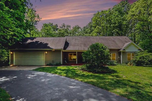 26805 Drape Road, Lawton, MI 49065