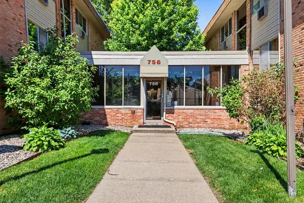 756 W Kilgore Road Unit: #205, Kalamazoo, MI 49008