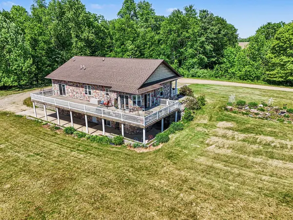 16470 E Ts Avenue, Fulton, MI 49052