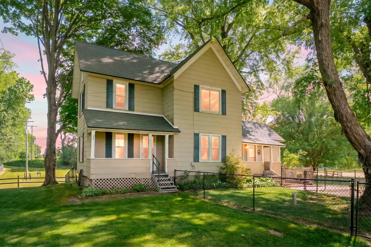 10465 N 32nd Street, Richland, MI 49083 - #1