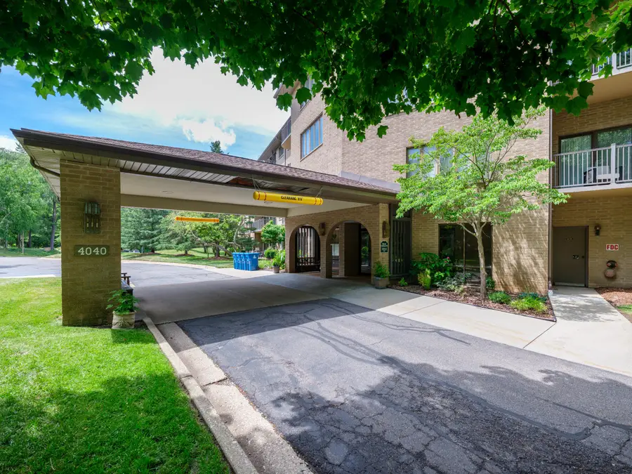 4040 Greenleaf Circle Unit: 409, Kalamazoo, MI 49008 - #2