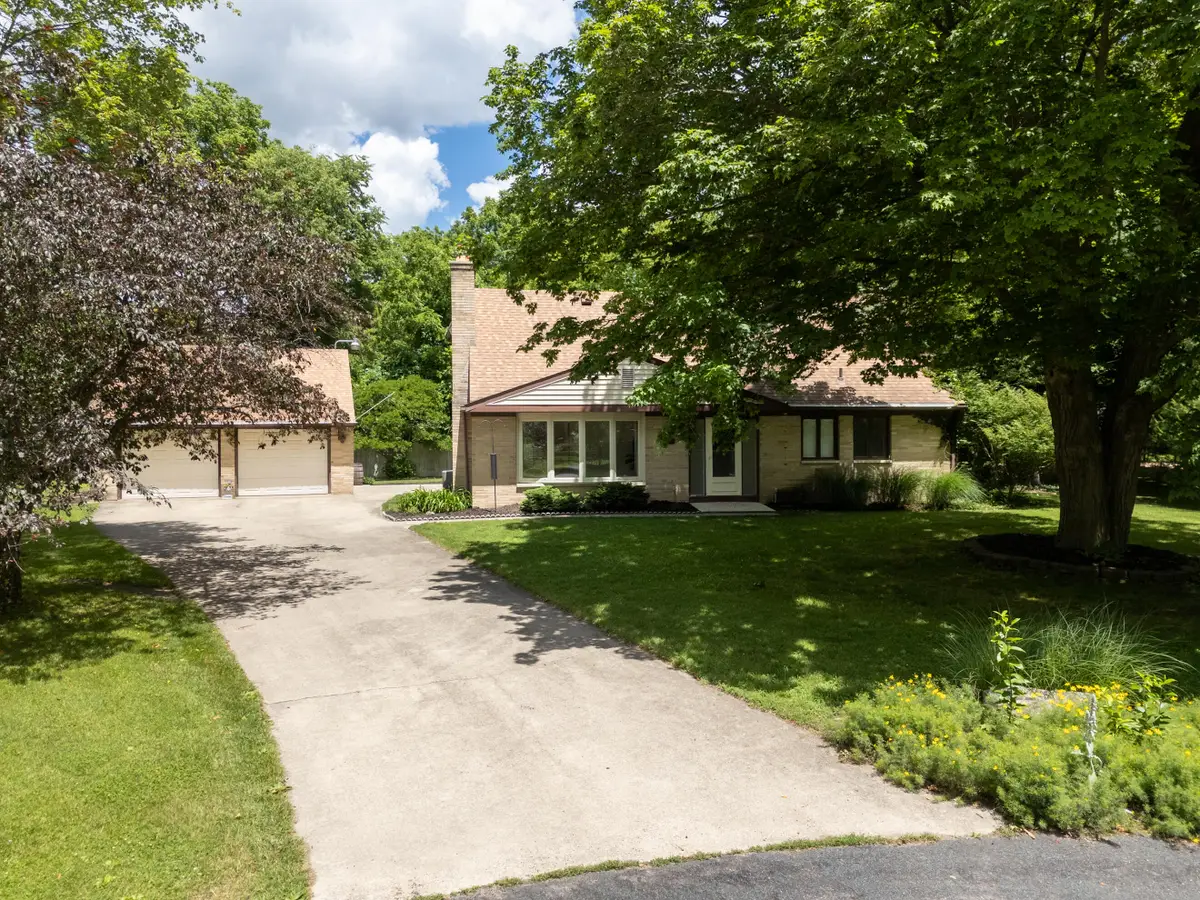 2121 Lakewood Drive, Kalamazoo, MI 49001 - #1