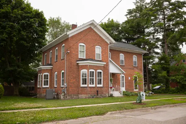 112 E Maple Street, Vicksburg, MI 49097