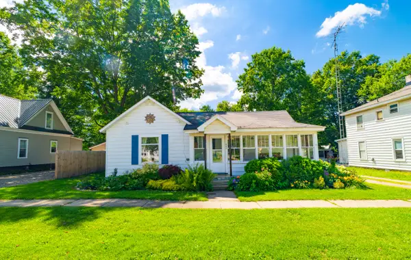 227 N Franklin Street, Lawton, MI 49065
