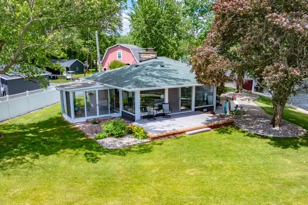 2282 Parker Drive, Wayland, MI 49348